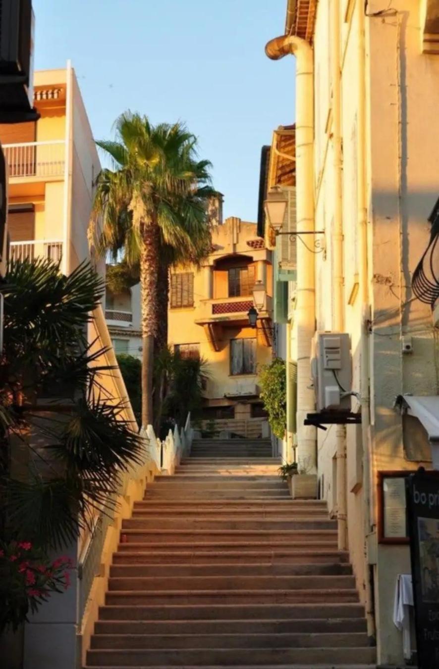Haut De Villa A 700 Metres De La Plage, Totalement Independant Et Accessible Par Un Escalier Exterieur แซ็งต์-แมกซีม ภายนอก รูปภาพ